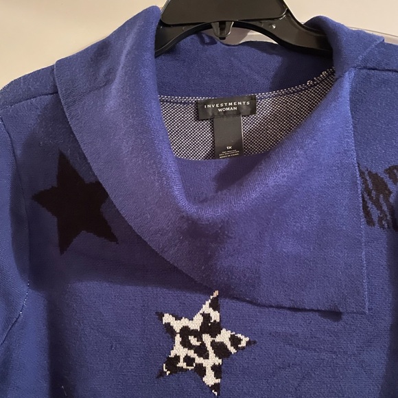 INVESTMENTS Women’s Plus Size 1X
EUC Sweater Star Print Envelope Neck
Blue Rayon - Picture 3 of 8